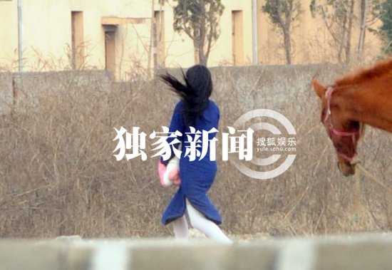 韩寒<em>电影</em>玩穿越 陈乔恩化身民国<em>女学生</em>_金鹰网