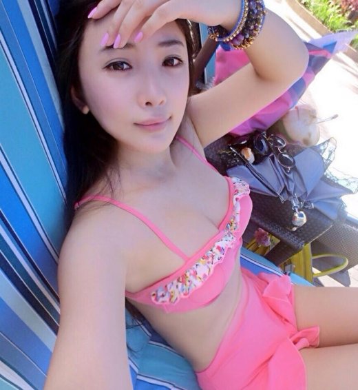 川音校花胡恩绮撞脸景甜杨幂 泳装美照曝光