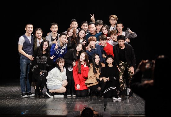 人民日报发文 肯定《一年级》大学季创新教育