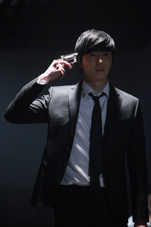 电视 > 正文      由演员 丁一宇及 uee主演的mbc电视剧《 黄金彩虹》