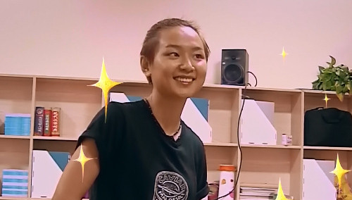 《一年级》未播花絮:陈思成陆煜琳合唱rap调戏西蒙子